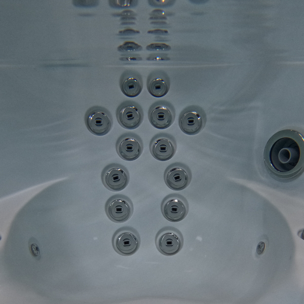 Fluidix® Jets vs. Bullfrog Spa's JetPak Therapy System