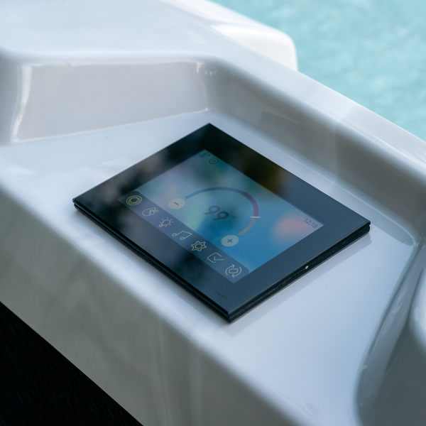 Fluidix® Jets vs. Master Spas' EcoPur® Charge Filtration Jets