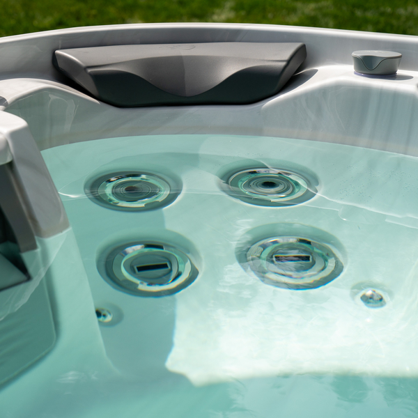 Fluidix® Jets vs. Caldera® Spas' Hot Tub Jets